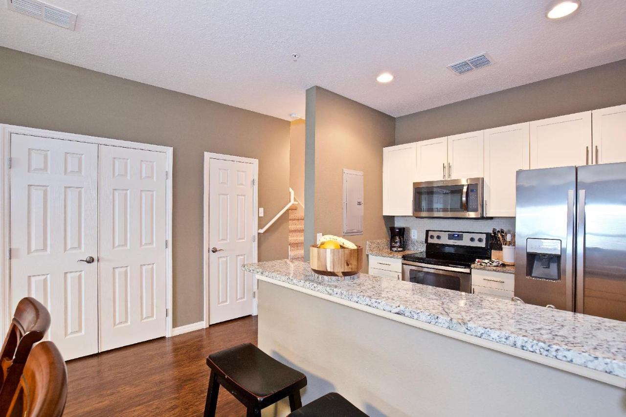 Great And Practical Townhouse In Gated Community, Sleeps 6 10 Min To Disney! Orlando Exterior foto